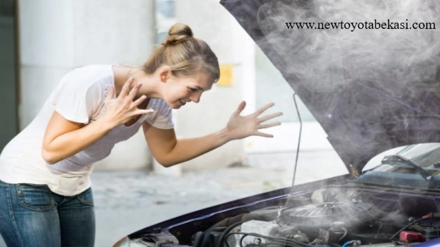 Mesin Mobil Overheat Saat Kondisi Jalan Macet, Ini Tipsnya